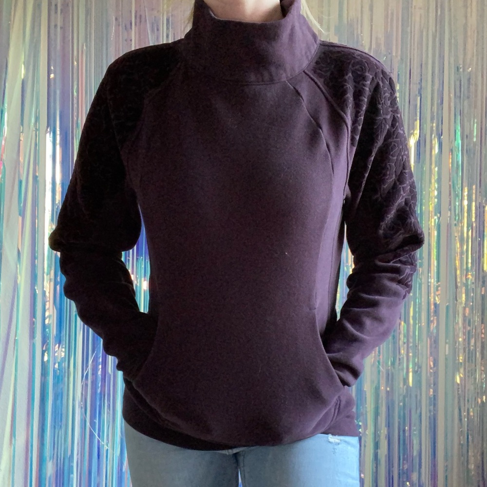 Lululemon • Floral Flock Velvet Detail Pullover Sweatshirt - Picture 4 of 15